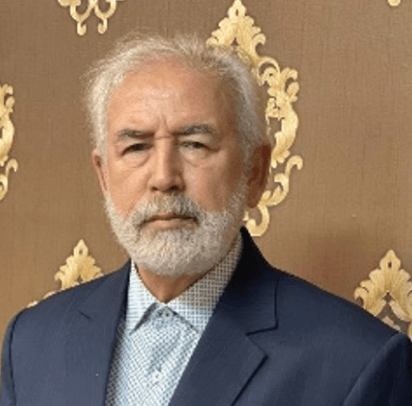 مهندس علی حسینیان